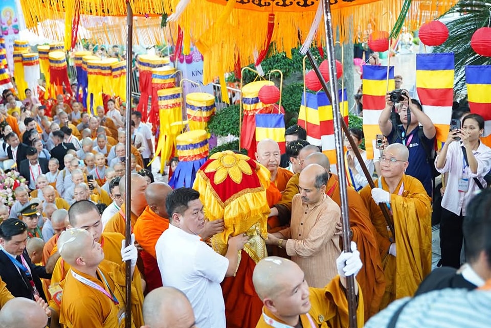 xaloiphattaichuapgucson_chuaphucsonbacgiang_xaloiphat_nguoiphattu (8).jpg